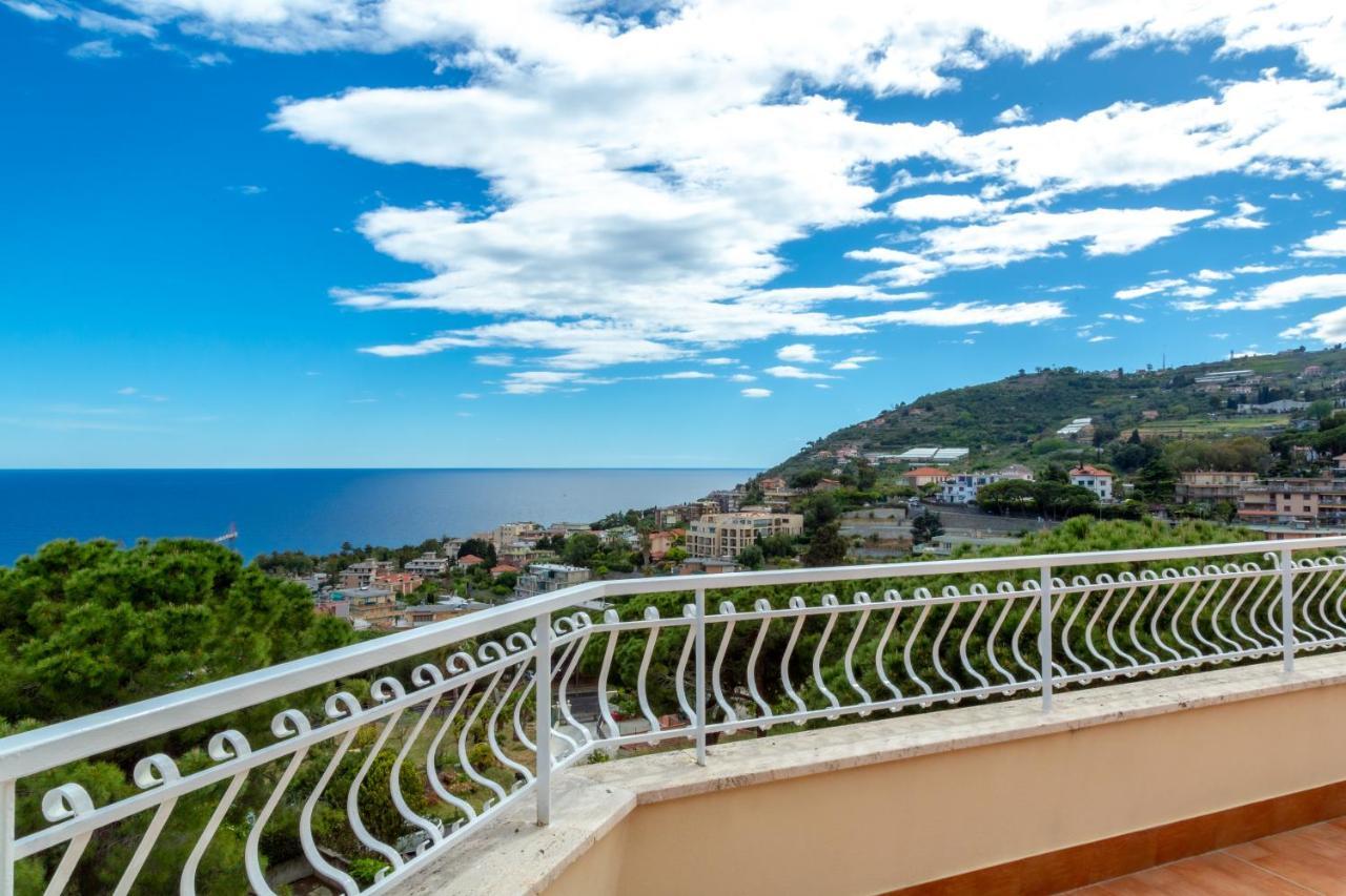 168B - La Terrazza Sul Mare, Casa A 10 Minuti Da Spiaggia, Parcheggio Privato Gratis 산레모 외부 사진
