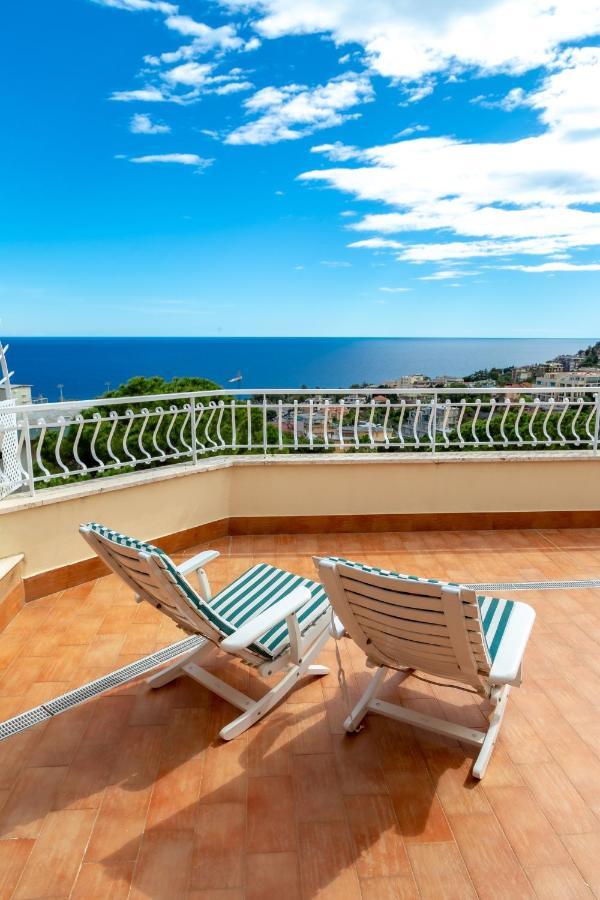 168B - La Terrazza Sul Mare, Casa A 10 Minuti Da Spiaggia, Parcheggio Privato Gratis 산레모 외부 사진